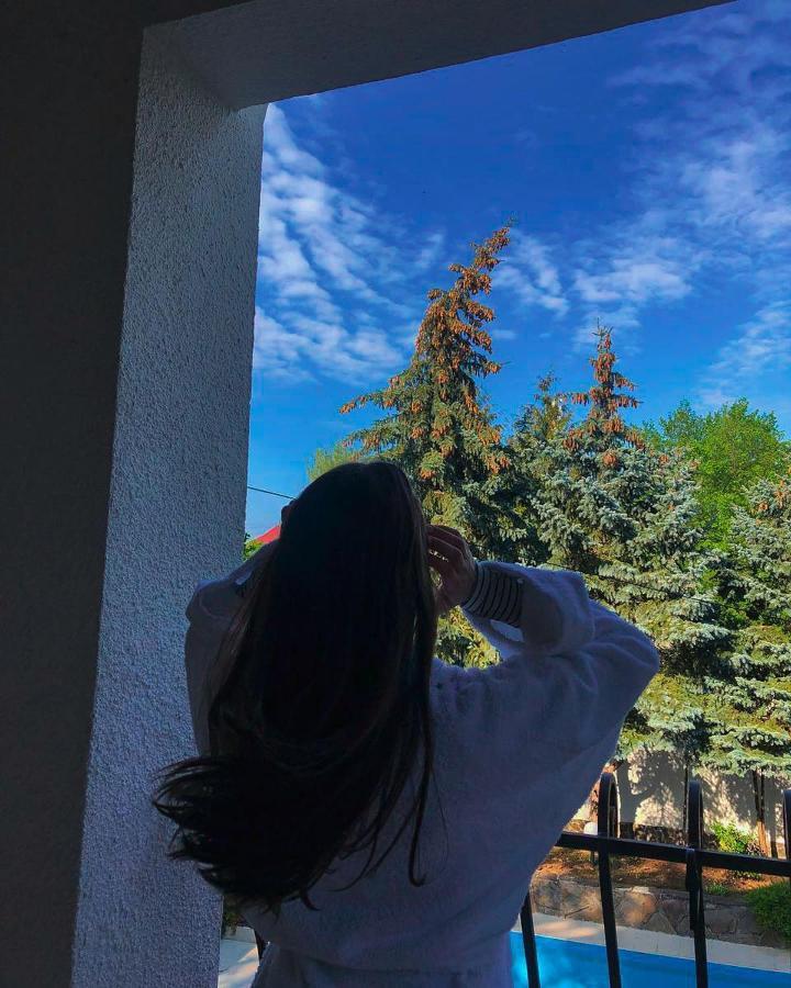едуард 4* Ужгород